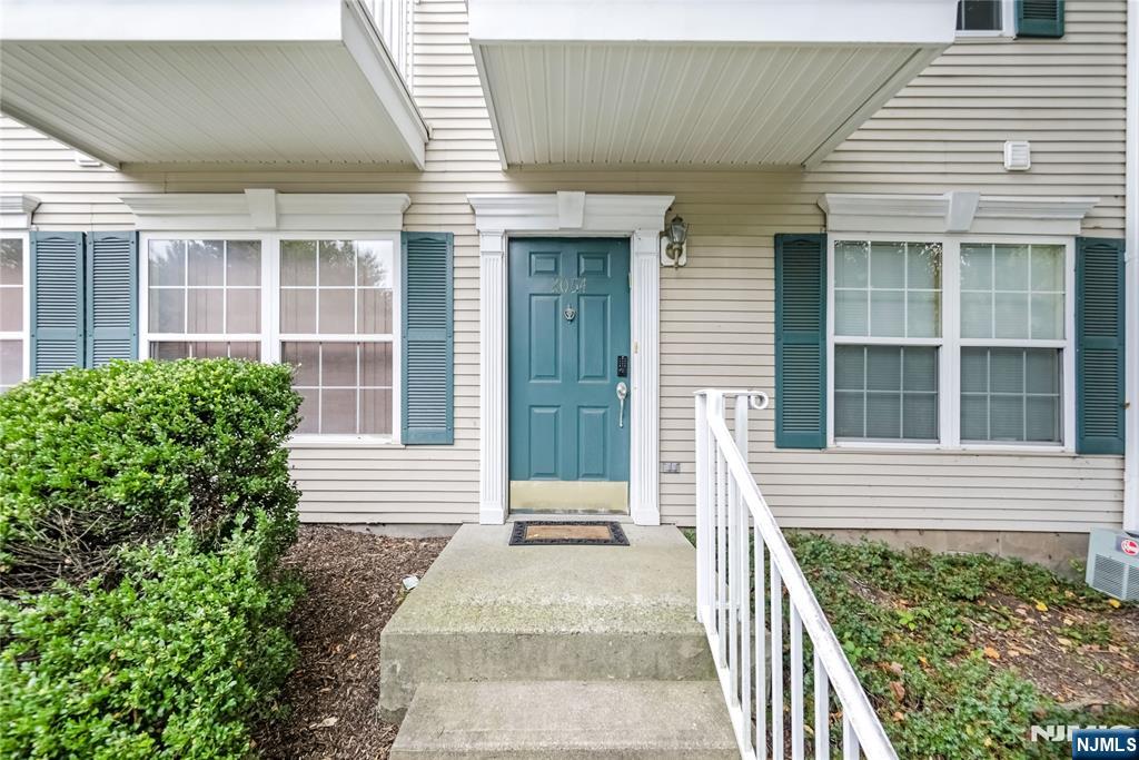2054 Charles Court,Mahwah, NJ 07430
