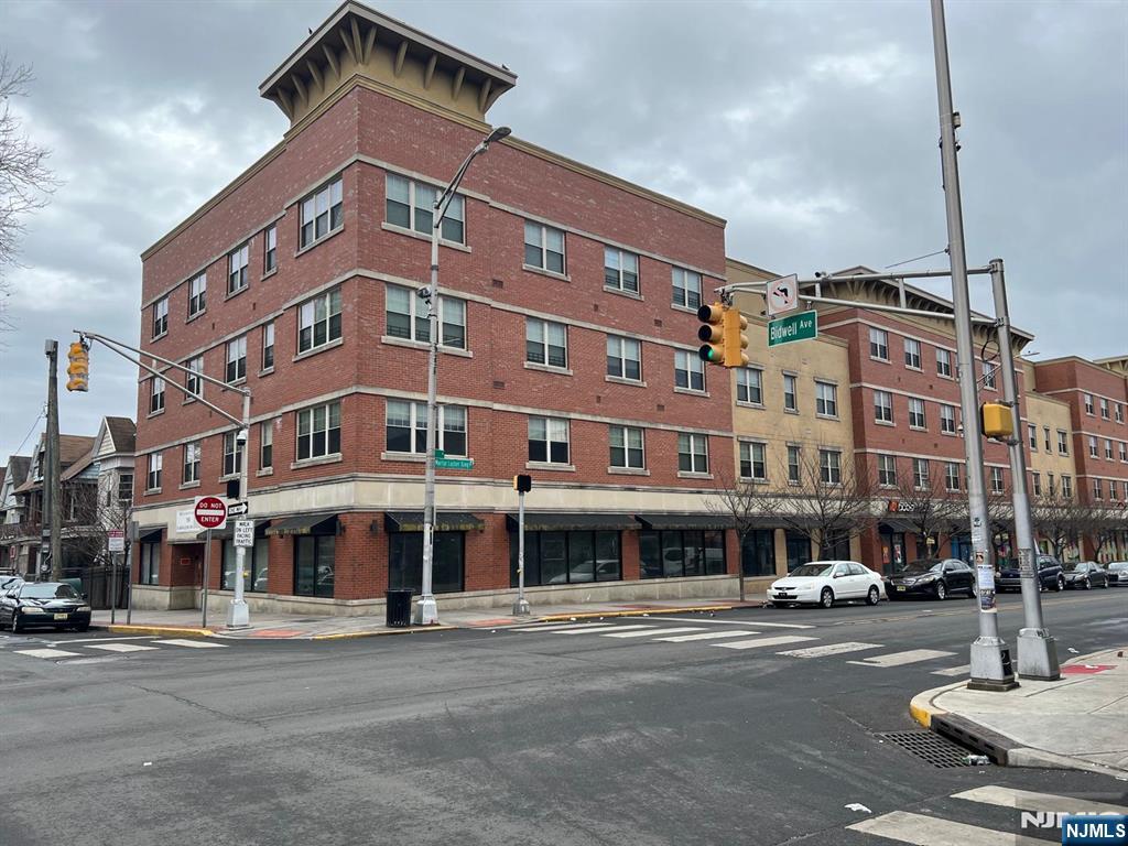 196 Martin Luther King ,Jersey City, NJ 07305