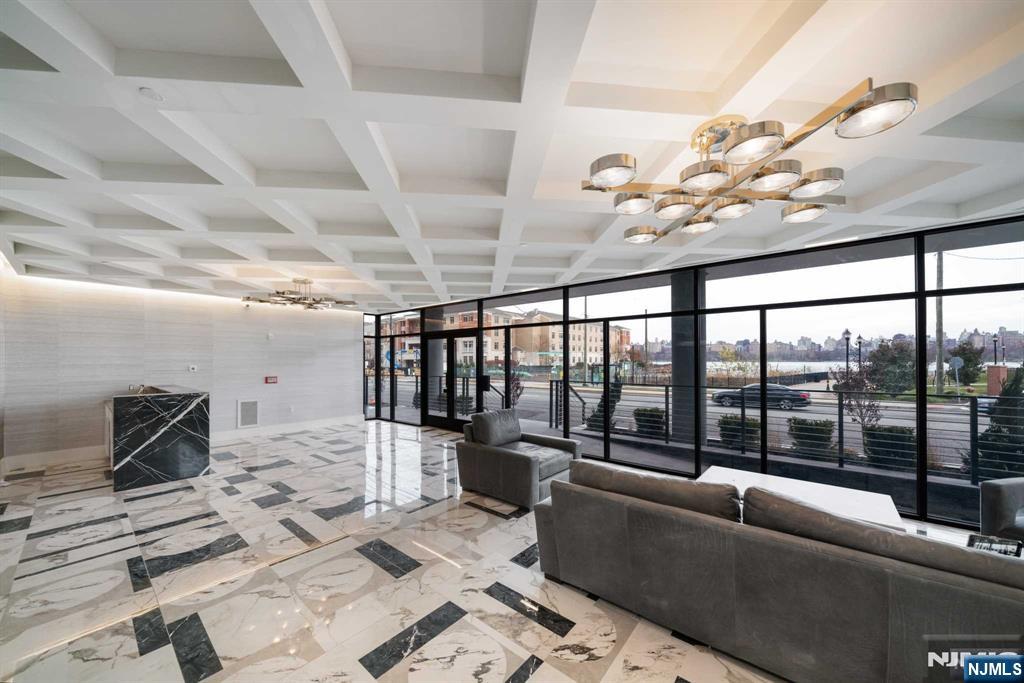 7101 River Road,North Bergen, NJ 07047