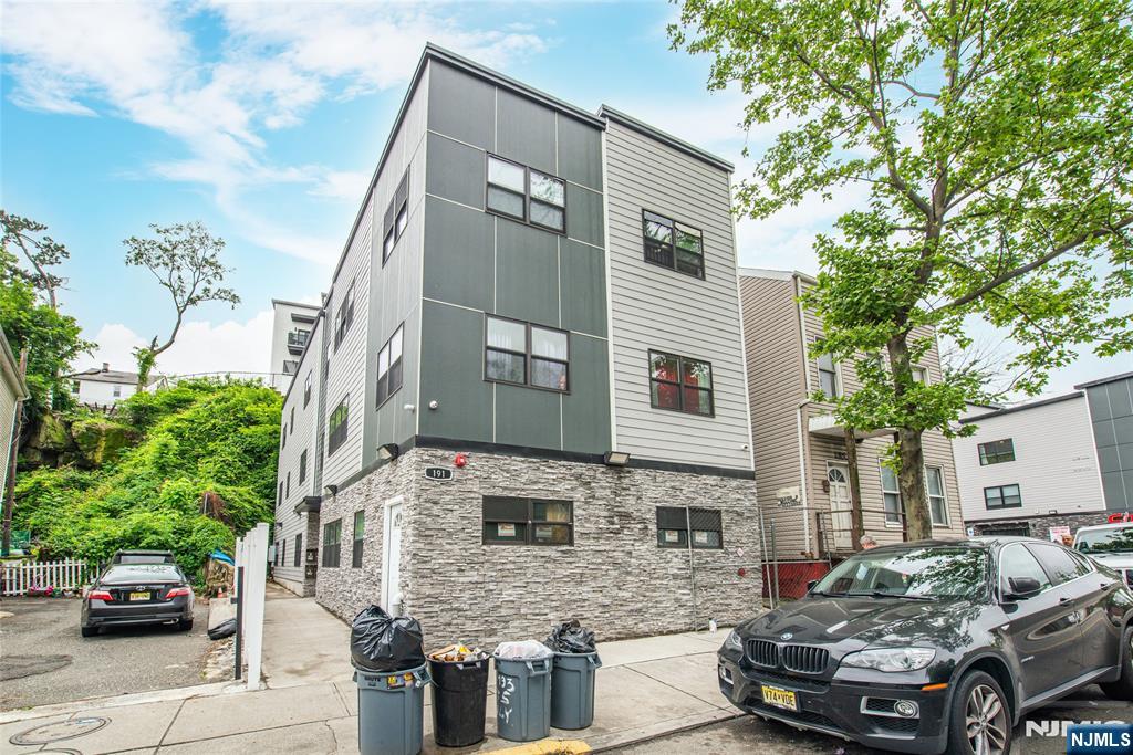 191-193 W Broadway ,Paterson, NJ 07522