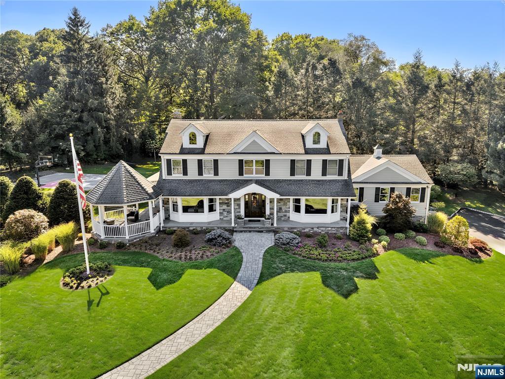 5 Academy Road,Ho-Ho-Kus, NJ 07423