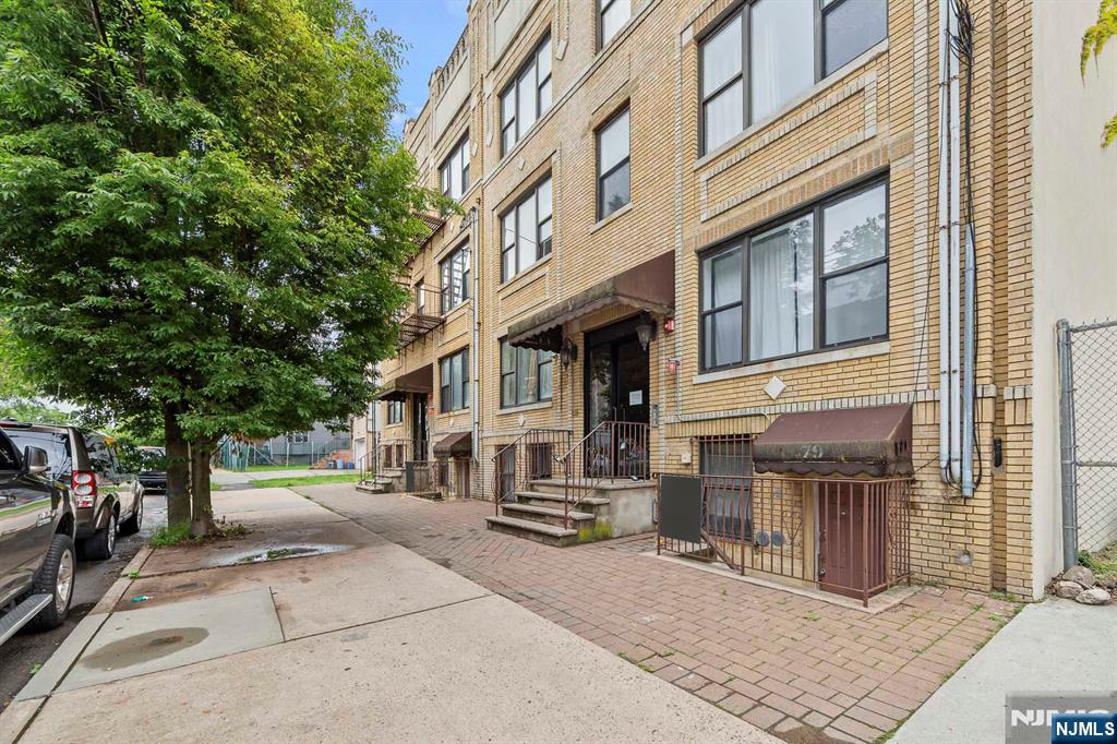 79 Crescent Avenue,Jersey City, NJ 07304
