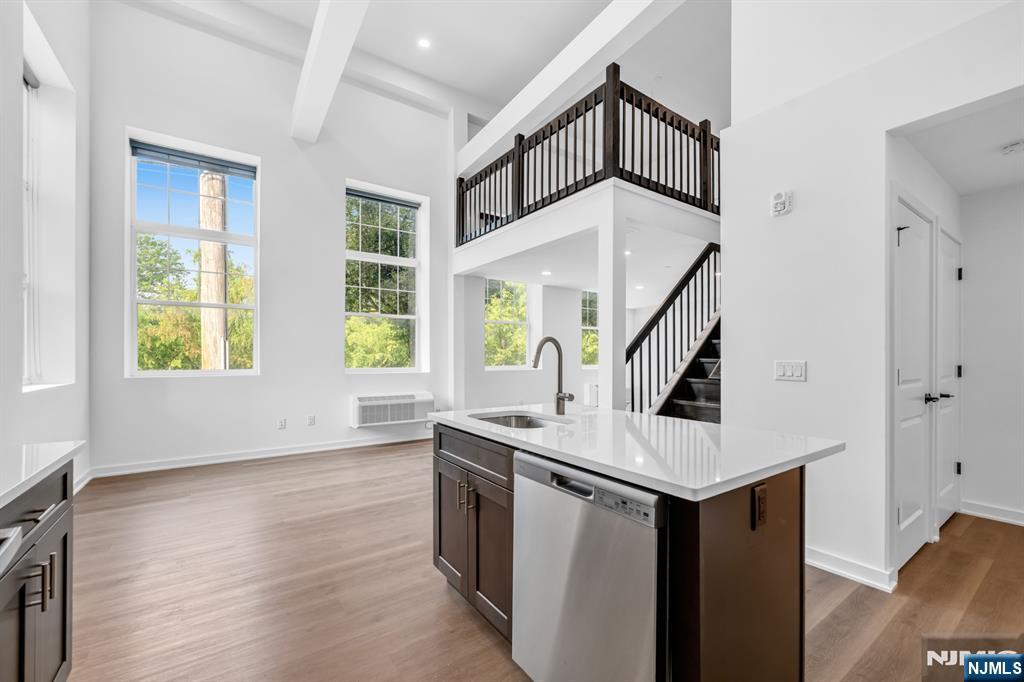 315 Railroad Avenue,East Rutherford, NJ 07073