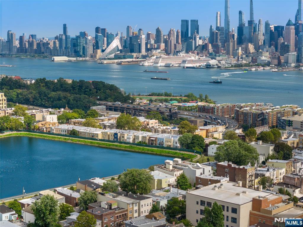 180 19th Street,Union City, NJ 07087