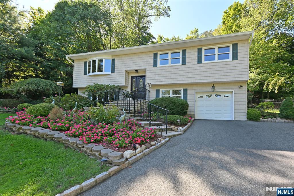 630 Van Emburgh Avenue,Twp of Washington, NJ 07676