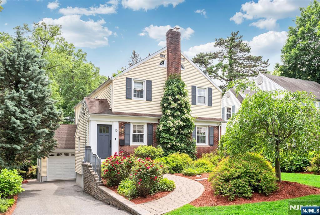 16 Highwood Terrace,Glen Rock, NJ 07452