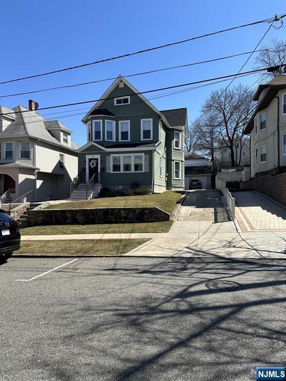 17 Ridge Road,Rutherford, NJ 07070