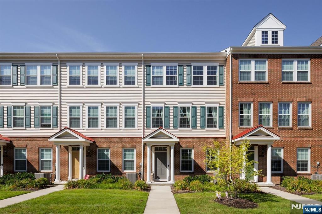 65 Landmark Lane,Fair Lawn, NJ 07410