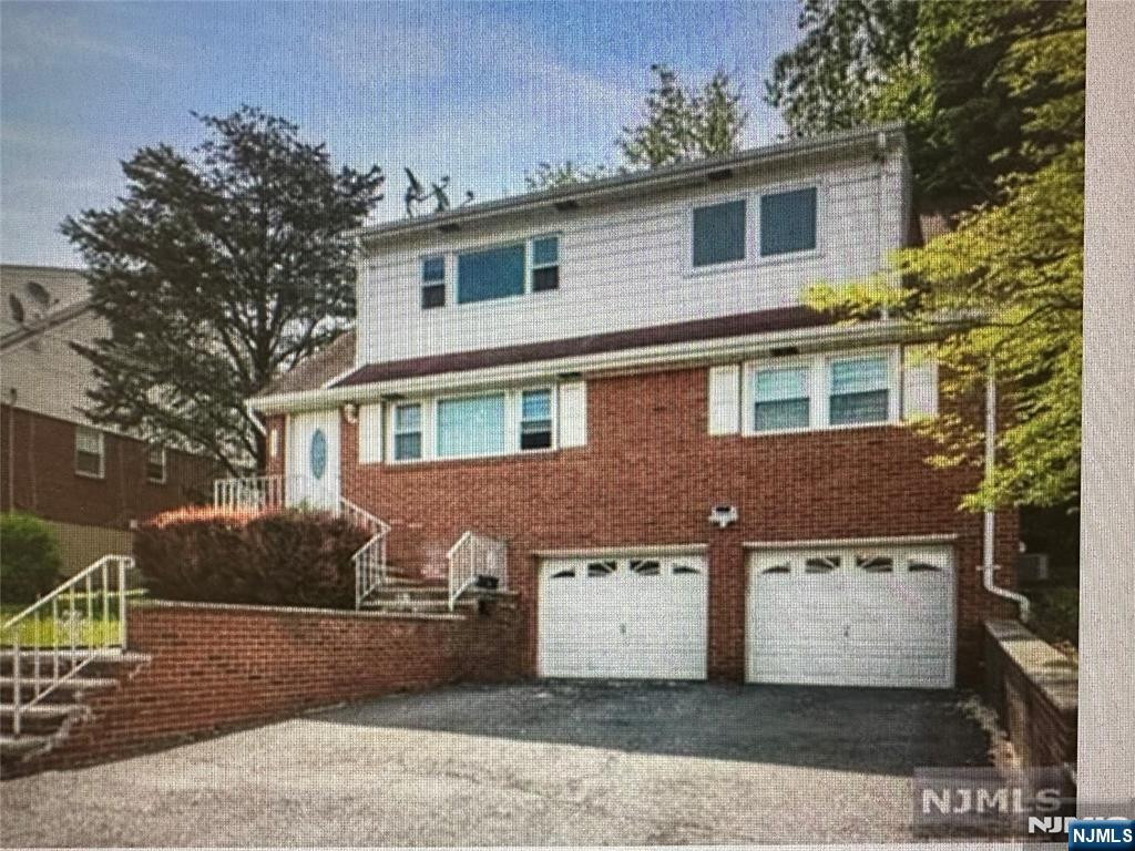 456 9th Street,Palisades Park, NJ 07650