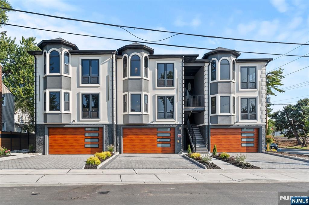 51-59 Bedford ,Bergenfield, NJ 07621