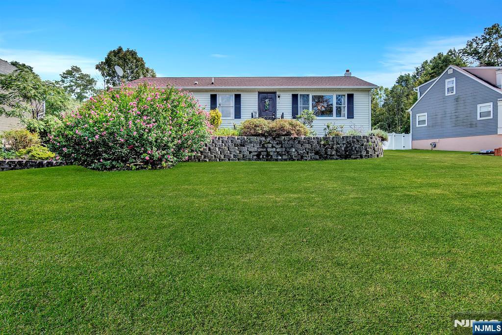 18 Ringwood Lane,West Milford, NJ 07421