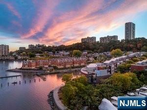 22 Vela Way,Edgewater, NJ 07020