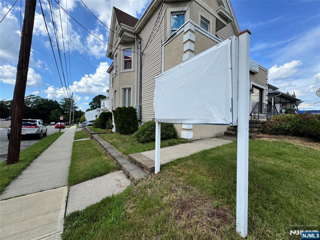 25 Broadway ,Elmwood Park, NJ 07407