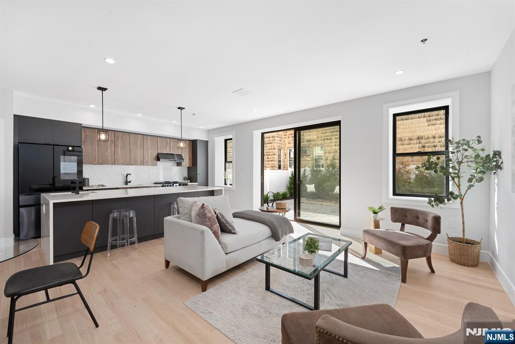 165 Delaware Avenue,Jersey City, NJ 07306