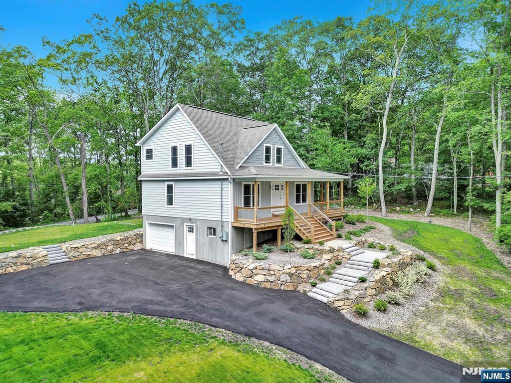 305 Mountainside Drive,Vernon, NJ 07422