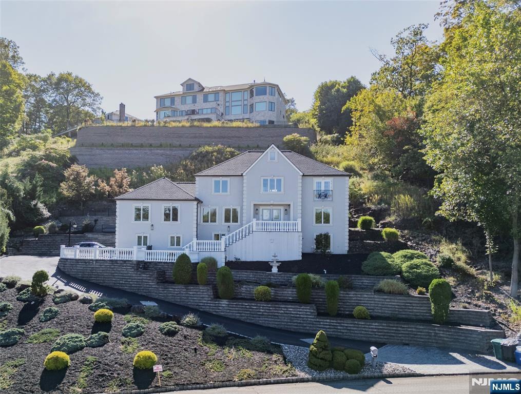 207 Eileen Drive,Cedar Grove, NJ 07009