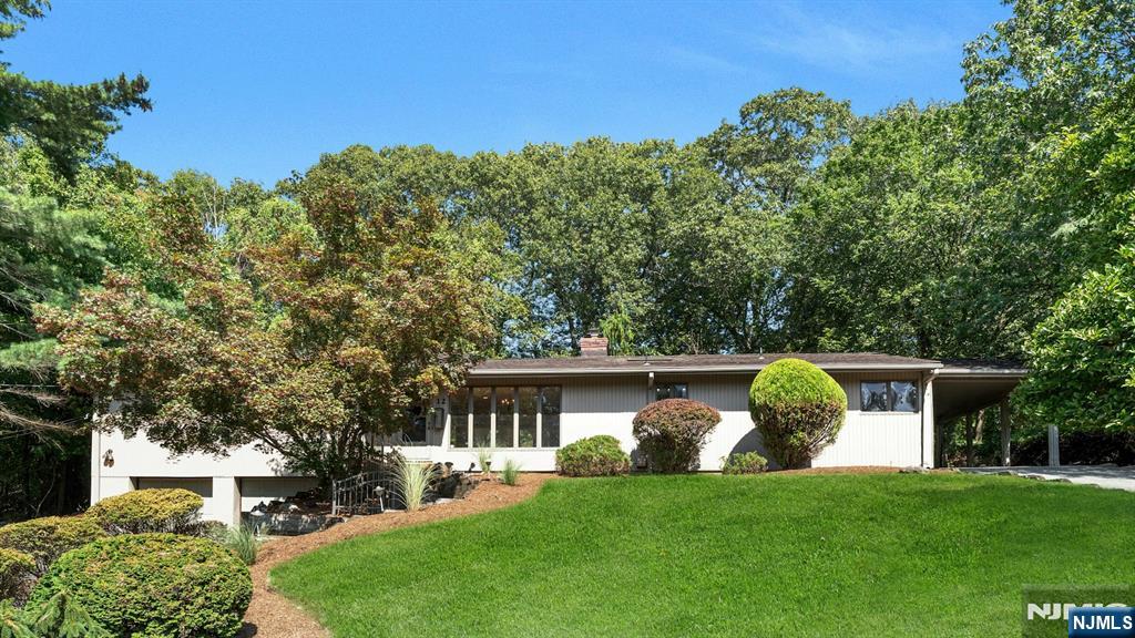 12 Hannah Road,Oakland, NJ 07436