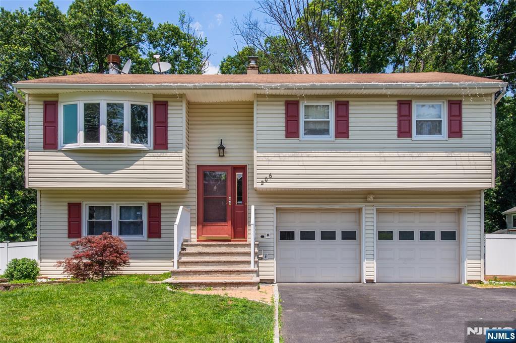 206 Woolworth Avenue,South Plainfield, NJ 07080