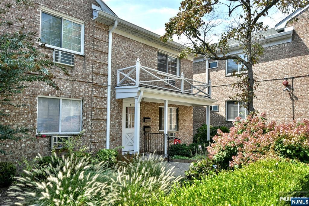 27-33 Corsa Terrace,Ridgewood, NJ 07450
