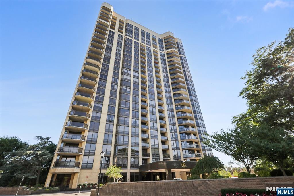 900 Palisade Avenue,Fort Lee, NJ 07024