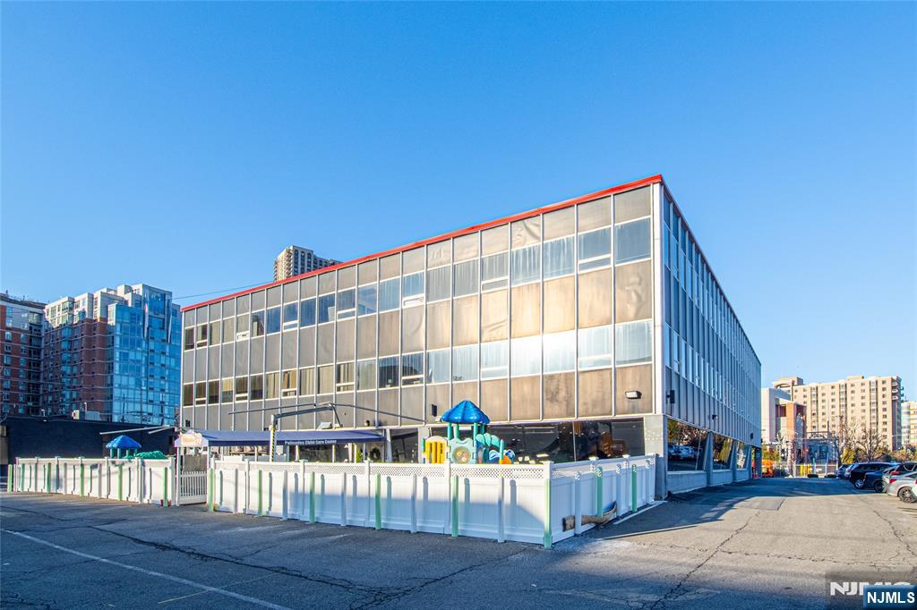 1 Marine Road,North Bergen, NJ 07047