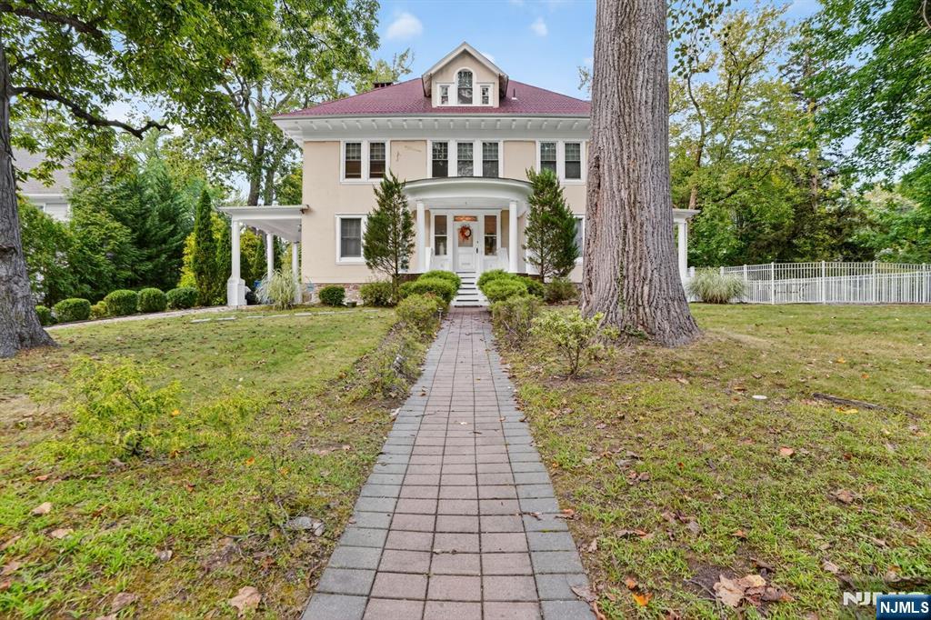 285 Maple Street,Englewood, NJ 07631