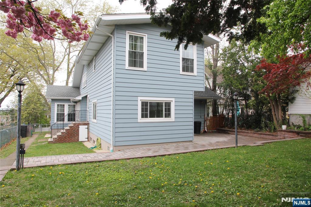 586 Hillside Street,Ridgefield, NJ 07657