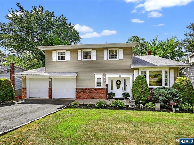 101 Molinari Drive,Wanaque, NJ 07465